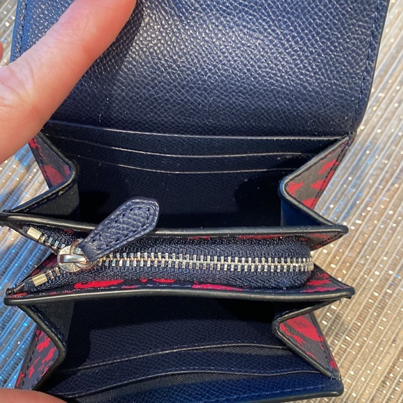 ❤️Sold❤️ Navy Blue and Pink Floral Wallet ❤️ - Picture 7 of 8